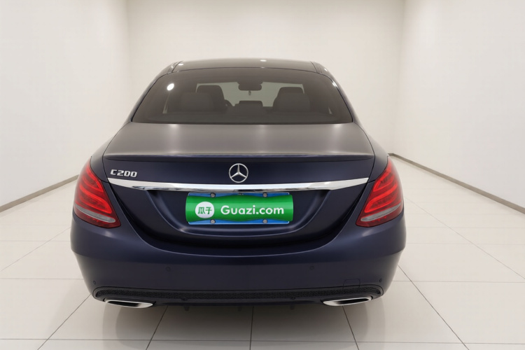 奔驰C级 2017款 改款 C 200 运动版车身外观6