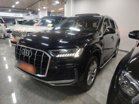 奥迪Q7 2021款 45 TFSI quattro S line运动型