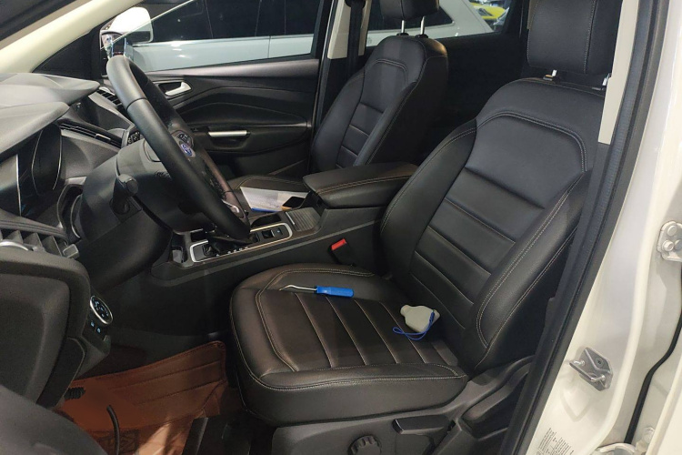 福特 翼虎 2019款 EcoBoost 180 两驱铂翼型 国VI中控内饰19