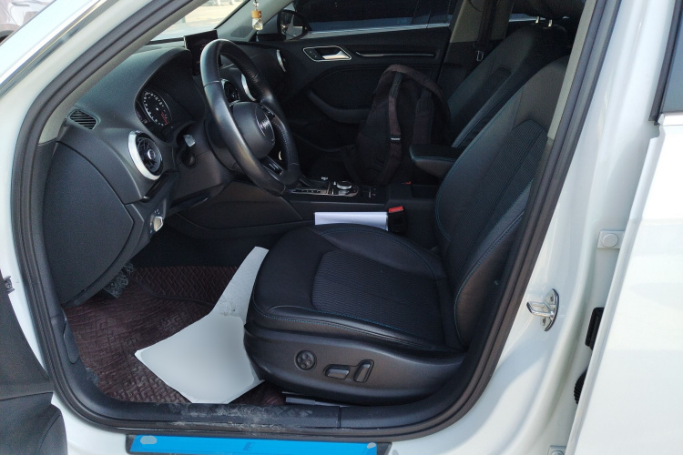 奥迪A3 2019款 Sportback 35 TFSI 时尚型 国V中控内饰19