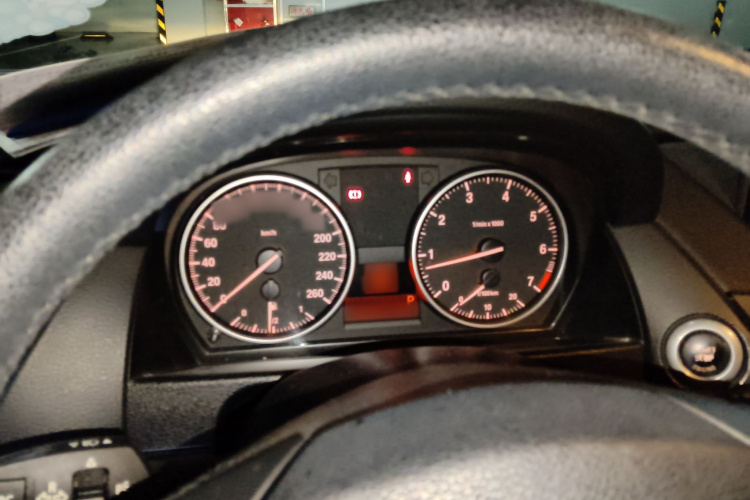 宝马X1 2013款 sDrive18i 时尚型局部细节14