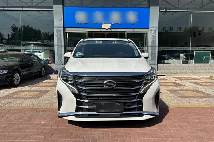 广汽传祺 传祺M8 2023款 领秀系列 390T 尊贵版车身外观6001