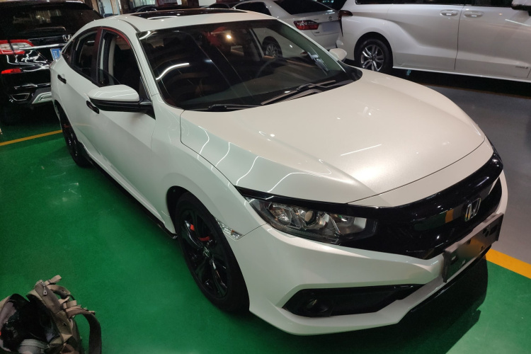 本田 思域 2019款 220TURBO CVT燃动版 国VI车身外观3