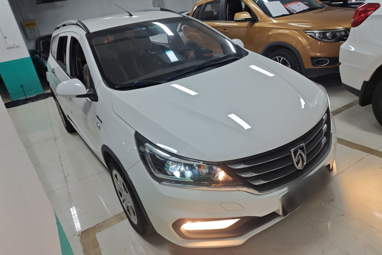 宝骏310W 2017款 1.5L 手动舒适型 国V车身外观6002