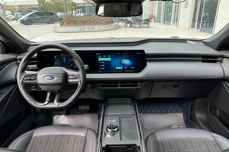 福特 蒙迪欧 2023款 EcoBoost 180 舒雅型局部细节9002