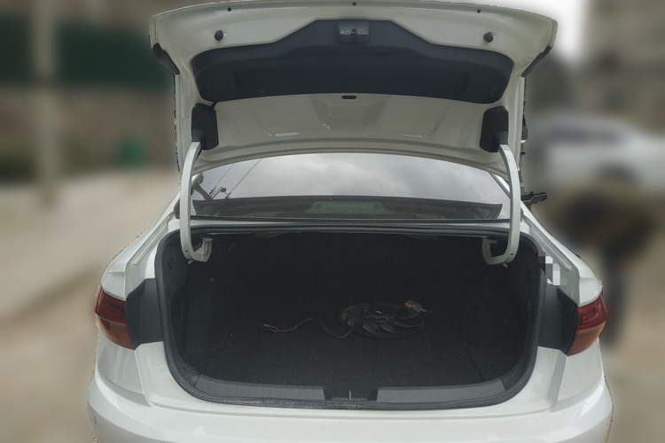 大众 速腾 2021款 280TSI DSG 30周年纪念版局部细节23