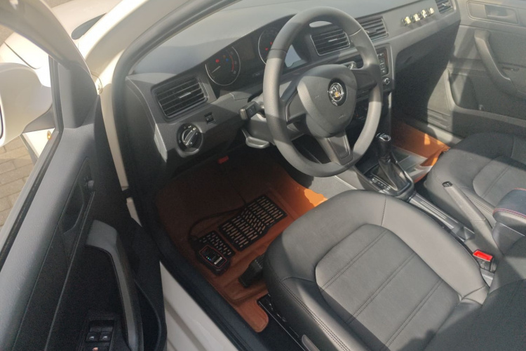 斯柯达 昕动 2016款 改款 1.6L 自动前行版中控内饰7003