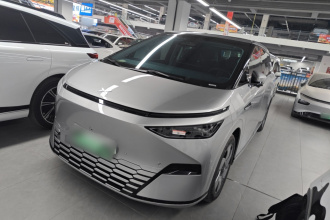 小鹏X9 2024款 640四驱高性能Max