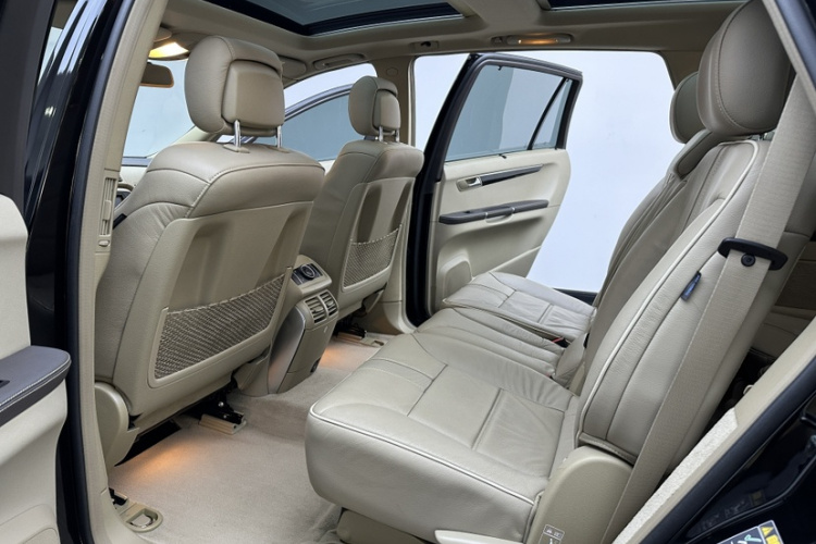 奔驰R级 2017款 R 320 4MATIC 商务型臻藏版中控内饰7005