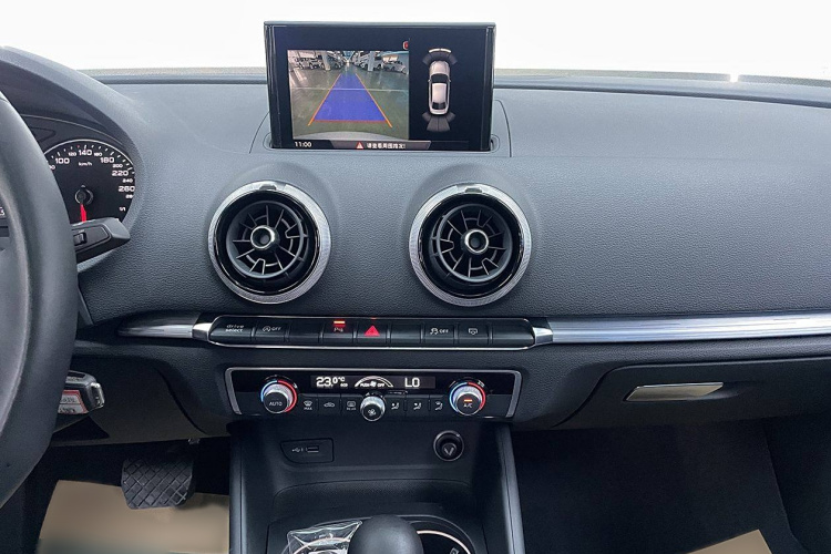 奥迪A3 2019款 Limousine 35 TFSI 运动型 国VI中控内饰7005