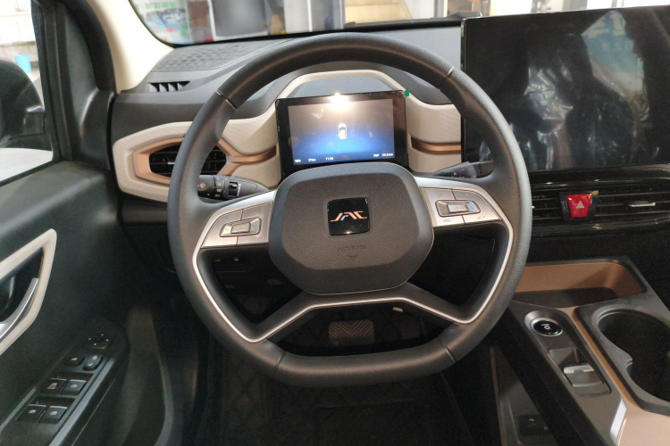江淮钇为 钇为花仙子 2024款 挚爱版 301km Air中控内饰13