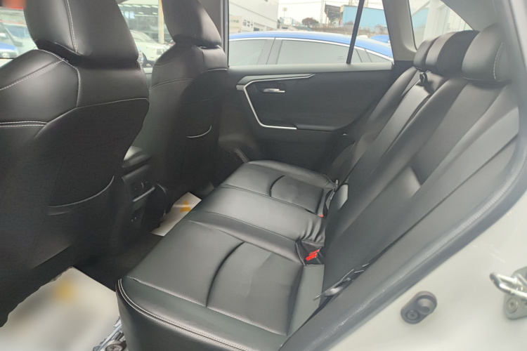 丰田 RAV4荣放 2020款 2.0L CVT两驱风尚版中控内饰7004