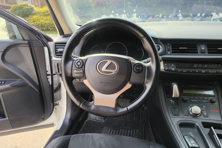 雷克萨斯CT 2017款 CT200h 精英版 单色 国V中控内饰13