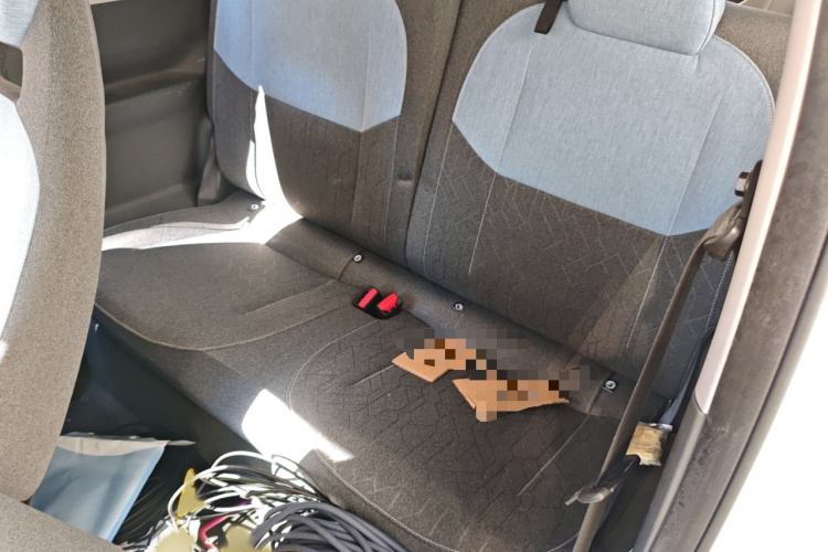 吉利银河 2024款 熊猫mini 200km 耐力熊中控内饰7004