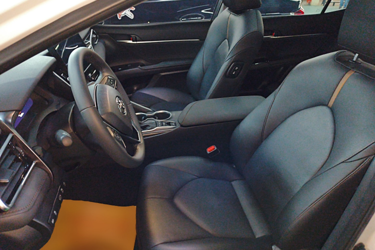 丰田 凯美瑞 2023款 2.5G 豪华版局部细节19