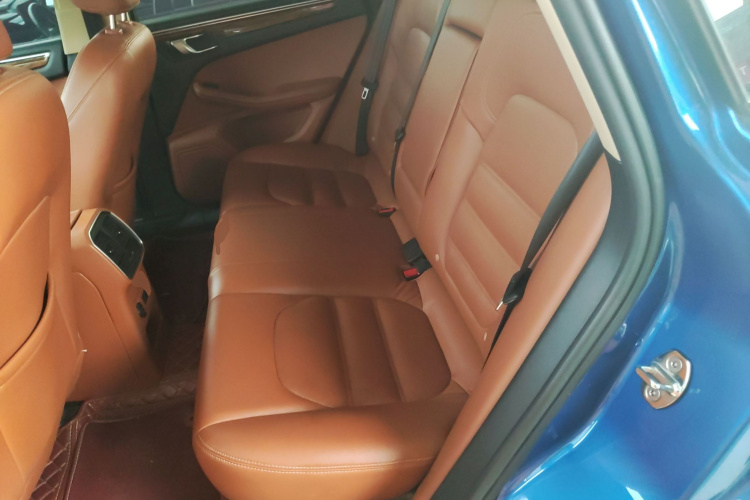 众泰SR9 2017款 2.0T 自动极致之光版中控内饰7004