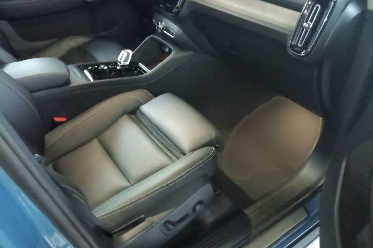 沃尔沃XC40 2023款 B4 四驱智远豪华版局部细节41