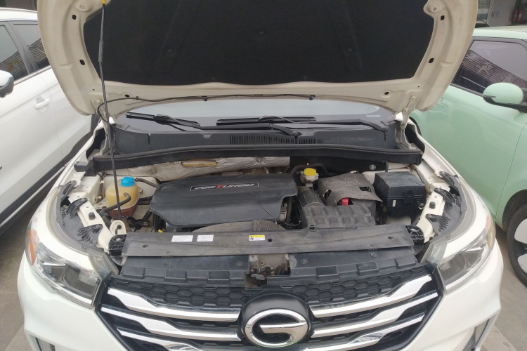 广汽传祺 传祺GS4 2015款 200T G-DCT精英版机舱底盘24