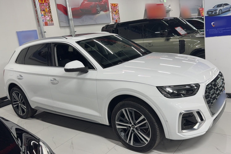 奥迪Q5L 2022款 40T 豪华动感型车身外观6002