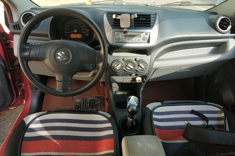 铃木 奥拓 2013款 改款 1.0L 手动舒适型中控内饰12