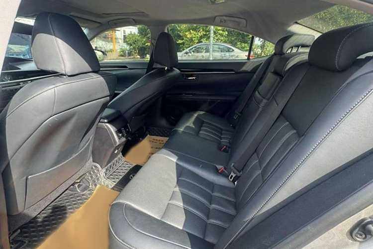 雷克萨斯ES 2015款 200 精英版中控内饰7004