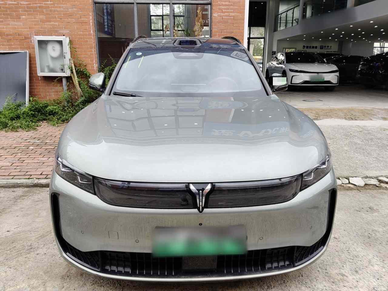 岚图汽车 岚图FREE 2025款 FREE+ 四驱乾崑版(1)