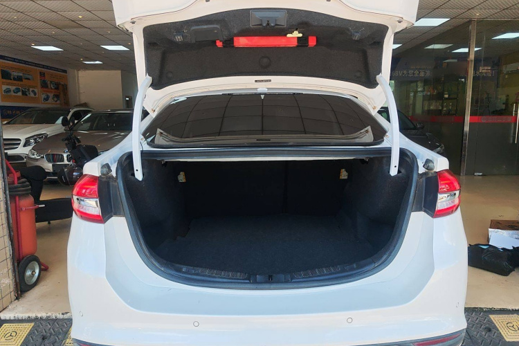 福特 蒙迪欧 2017款 EcoBoost 180 时尚型局部细节23