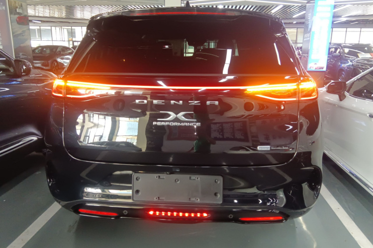 腾势X 2020款 PHEV运动版车身外观6