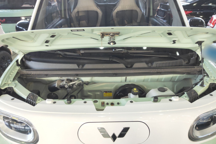 五菱汽车 宏光MINIEV 2024款 第三代 215km 进阶版机舱底盘24