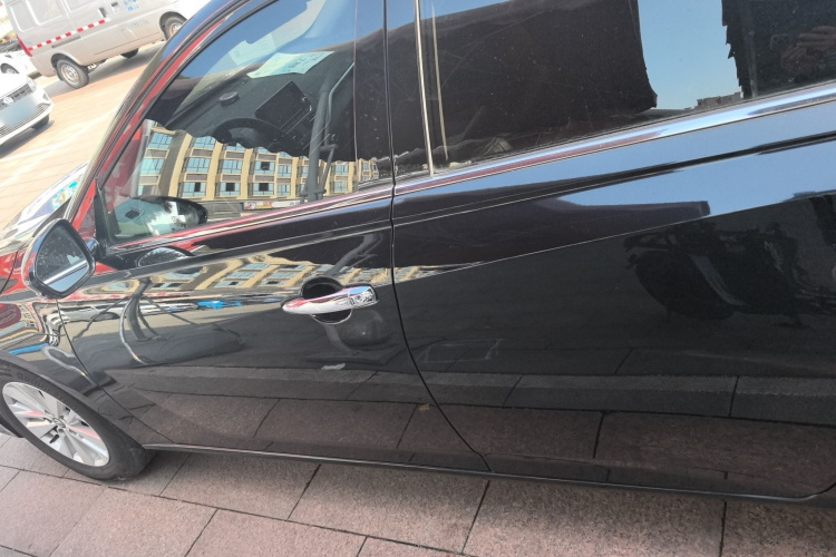 日产 天籁 2019款 2.0L XL 舒适版车身外观4