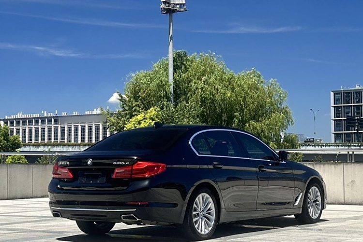 宝马5系新能源 2020款 里程升级版 530Le 豪华套装车身外观6001