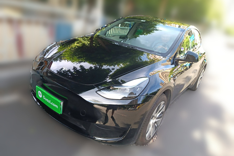 特斯拉 Model Y 2022款 改款 后轮驱动版车身外观1