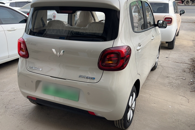 五菱汽车 宏光MINIEV 2025款 四门版 进阶款车身外观6004