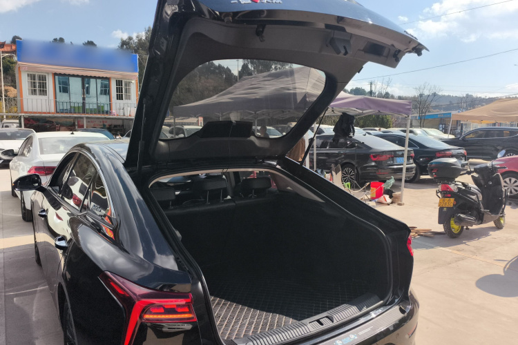 奔腾B70 2022款 第三代 1.5T 自动尊享型局部细节23