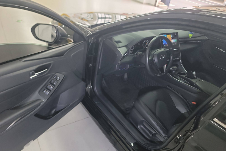 丰田 亚洲龙 2023款 双擎 2.5L 进取版中控内饰20