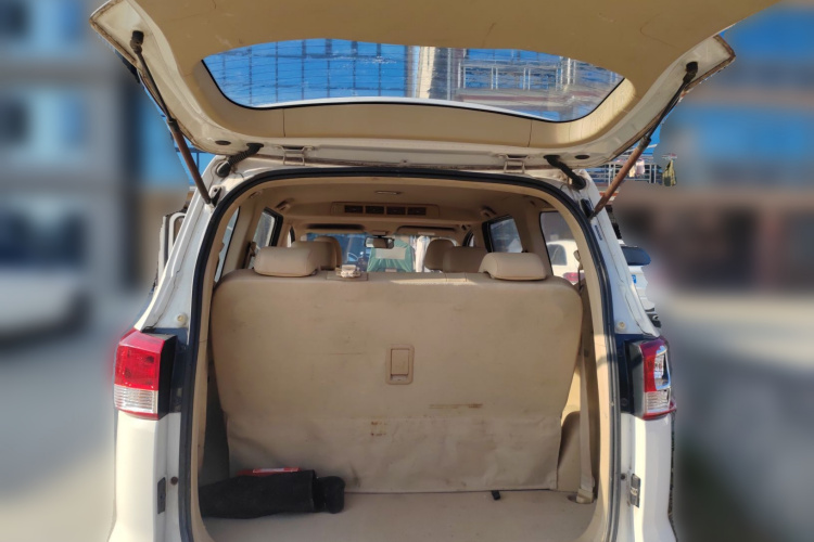 五菱汽车 五菱宏光 2015款 1.5L S1舒适国V中控内饰23