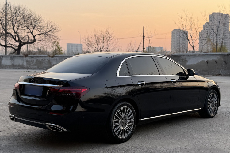 奔驰E级 2021款 E 300 L 尊贵型车身外观6005
