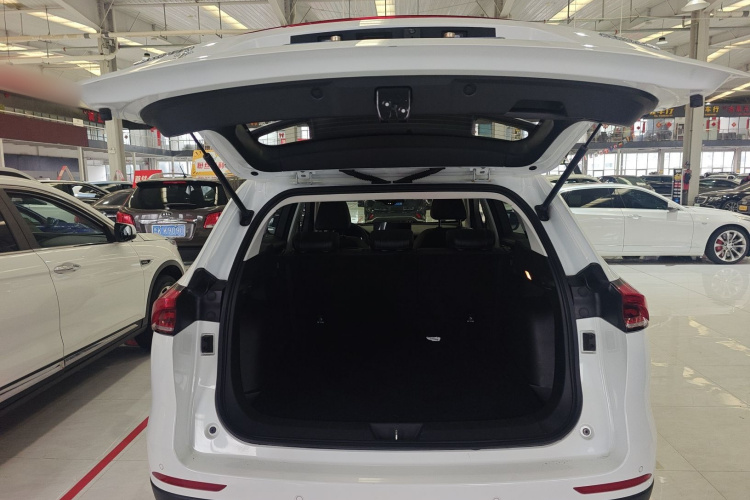 哈弗H6 2021款 国潮版 1.5GDIT 自动冠军版机舱底盘23