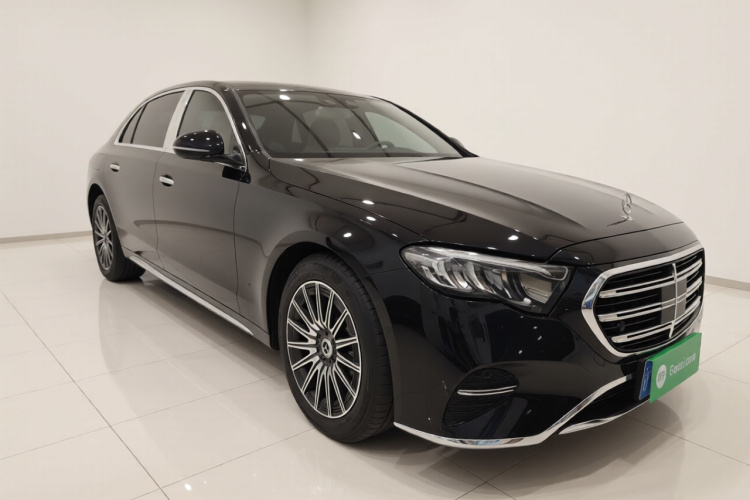 奔驰E级 2024款 E 260 L车身外观3