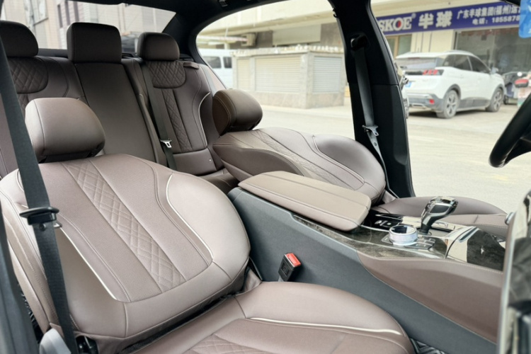 宝马5系 2022款 改款 525Li M运动套装中控内饰7007