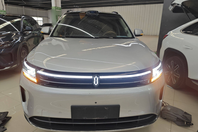 鸿蒙智行 问界M7 2024款 1.5T 智驾四驱Ultra版 5座车身外观2