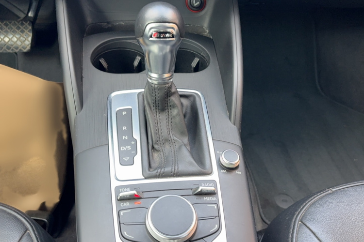 奥迪A3 2016款 Limousine 35 TFSI 进取型局部细节18