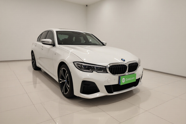 宝马3系 2021款 325i M运动套装车身外观3