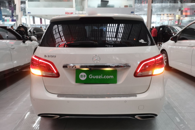 奔驰B级 2015款 B 200 动感型车身外观6