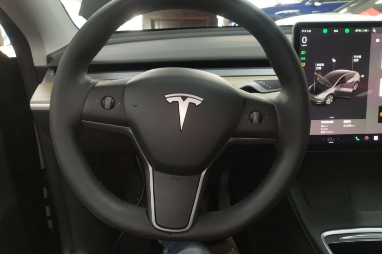 特斯拉 Model Y 2022款 改款 后轮驱动版中控内饰13