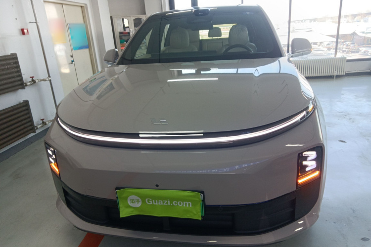 理想汽车 理想L6 2025款 Pro 智能焕新版车身外观2