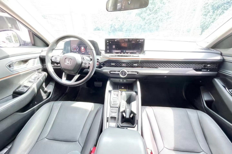 本田 雅阁新能源 2023款 2.0L e:PHEV 尊贵版车身外观6008