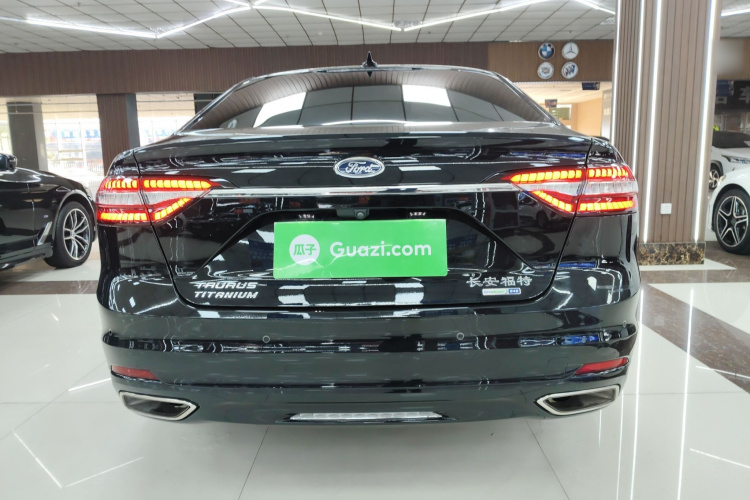 福特 金牛座 2019款 EcoBoost 245 尊享版车身外观6