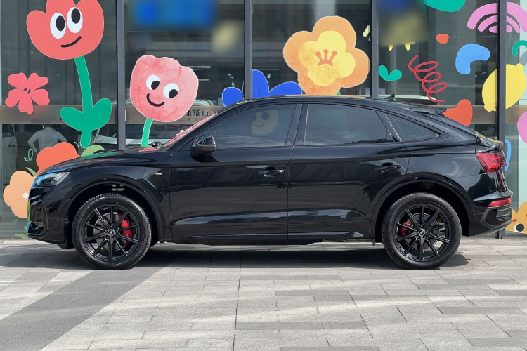 奥迪Q5L Sportback 2024款 40 TFSI 豪华型车身外观6001