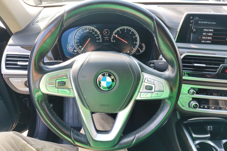 宝马7系 2017款 730Li 领先型局部细节13